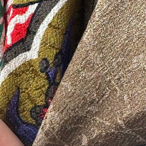 BOTEGA VENETA ENORMOUS 51” x 51”gorgeous silk Wrap/Cape/Sarong textured … - Picture 9 of 13